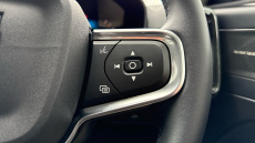 Volvo XC40 2.0 B4P Ultra Dark 5dr Auto Petrol Estate